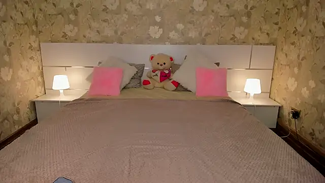 mishapallmer online show from March 2026 12:44:02 AM