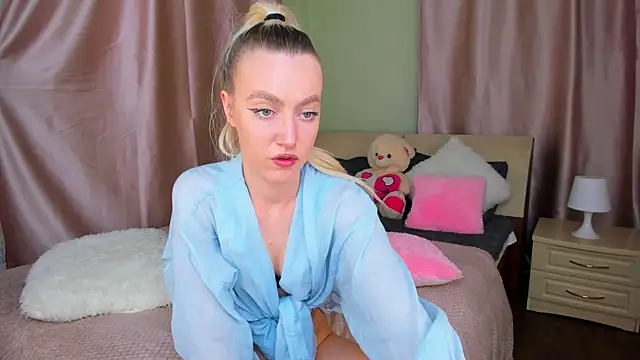 mishapallmer online show from April 2026 08:57:02 PM