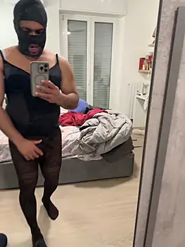 Rodrigopraba online show from May 2026 07:23:01 AM