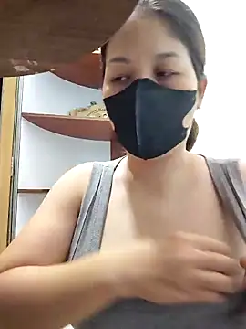 Snapshot of Ladymlem chatting on September 2025 02:28:02 AM Ladymlem online show from September 2025 02:28:02 AM