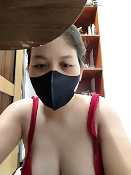 Snapshot of Ladymlem chatting on September 2025 02:40:02 AM Ladymlem online show from September 2025 02:40:02 AM