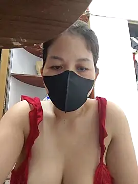 Snapshot of Ladymlem chatting on September 2025 01:44:01 AM Ladymlem online show from September 2025 01:44:01 AM