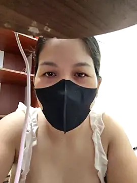 Snapshot of Ladymlem chatting on November 2025 07:24:01 AM Ladymlem online show from November 2025 07:24:01 AM