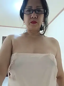 Snapshot of HotAsianDish chatting on May 2026 01:31:02 PM HotAsianDish online show from May 2026 01:31:02 PM