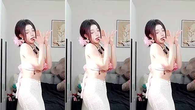 Flower hua online show from October 2025 03:47:02 PM