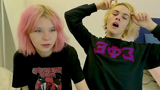 Bonnie And C1yde online show from November 2025 05:05:02 PM