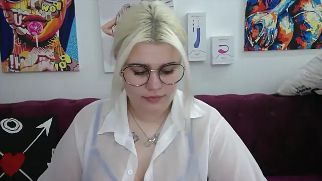 Amber Monro online show from October 2025 02:46:02 AM
