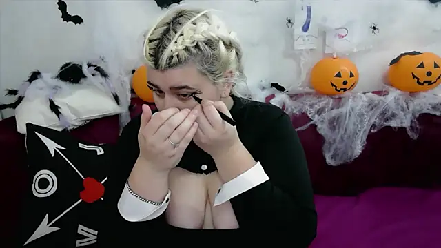 Amber Monro online show from October 2025 02:22:02 AM