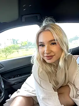 Snapshot of Kiss_Avrora_ chatting on September 2025 04:15:01 AM Kiss Avrora  online show from September 2025 04:15:01 AM