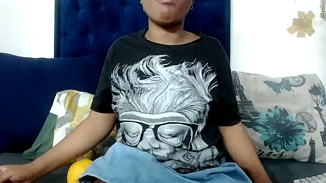 BUNNYCHOWX28 online show from September 2025 07:05:01 PM