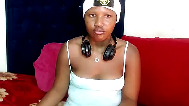 BUNNYCHOWX28 online show from January 2026 09:01:02 AM