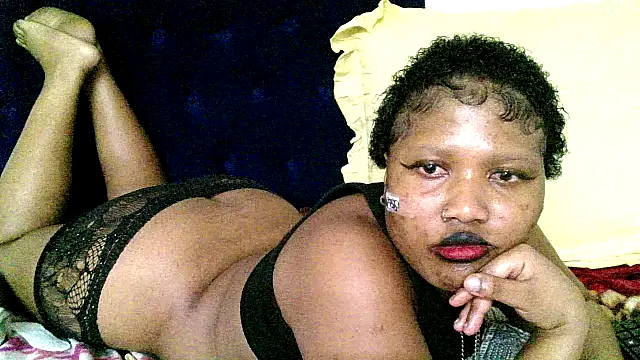 BUNNYCHOWX28 online show from April 2026 01:42:02 AM