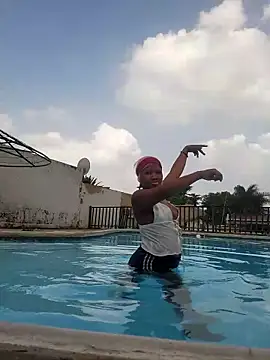 BUNNYCHOWX28 online show from March 2026 01:36:01 PM