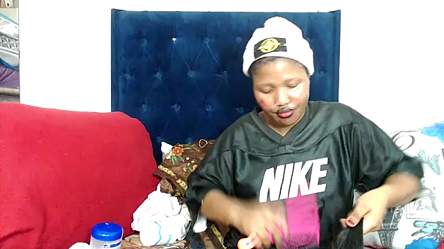 BUNNYCHOWX28 online show from February 2026 07:45:02 PM