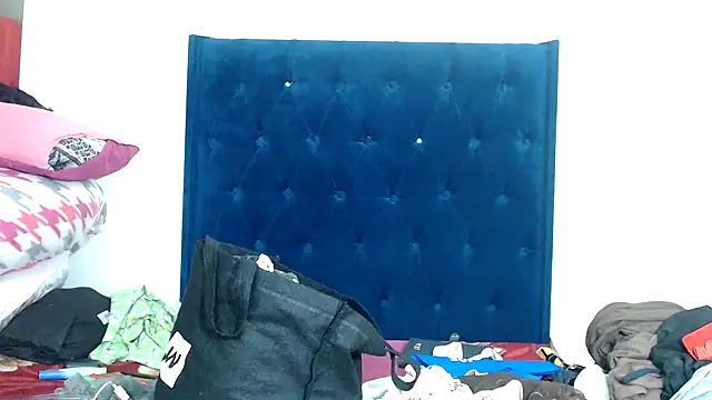 BUNNYCHOWX28 online show from March 2026 12:32:01 AM