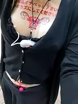 pink-mai online show from November 2025 12:03:02 AM