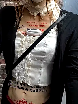 pink-mai online show from October 2025 11:16:02 PM