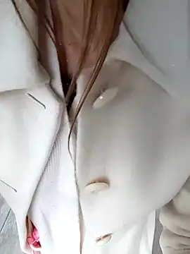 pink-mai online show from February 2026 01:05:01 AM