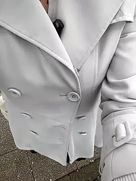 pink-mai online show from April 2026 01:01:01 AM