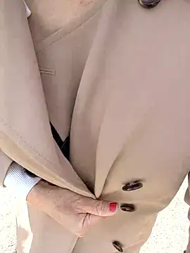 pink-mai online show from March 2026 04:10:02 AM