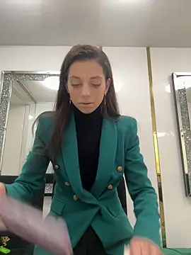 EllyLynn online show from March 2026 06:46:01 PM