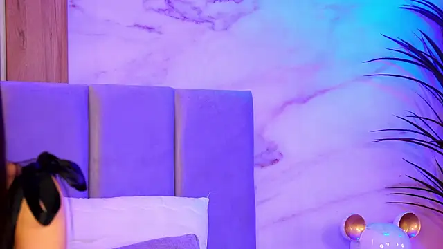 EllyLynn online show from December 2025 09:04:01 PM