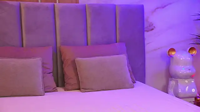 EllyLynn online show from January 2026 08:15:01 PM