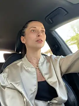 EllyLynn online show from April 2026 09:44:01 AM