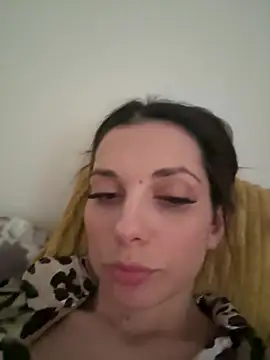 EllyLynn online show from March 2026 07:27:01 AM