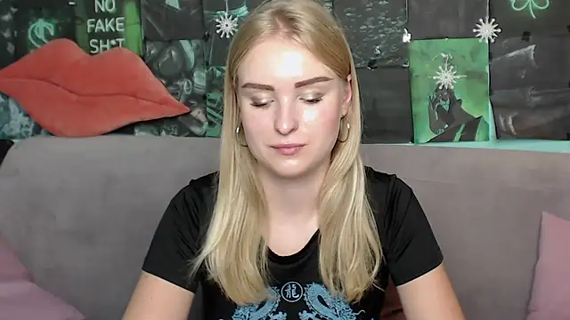 Snapshot of SofySofty chatting on September 2025 05:02:01 PM SofySofty online show from September 2025 05:02:01 PM