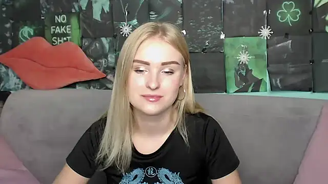 Snapshot of SofySofty chatting on September 2025 04:56:01 AM SofySofty online show from September 2025 04:56:01 AM