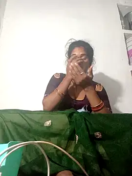 Kiran12xxx online show from October 2025 03:15:01 PM