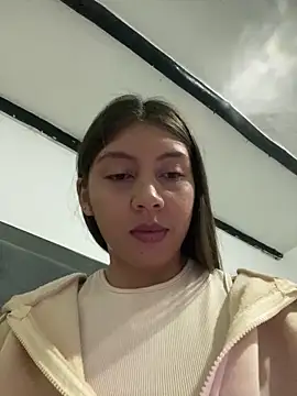 Snapshot of Sara-cooper2 chatting on June 2026 02:33:01 PM Sara-cooper2 online show from June 2026 02:33:01 PM