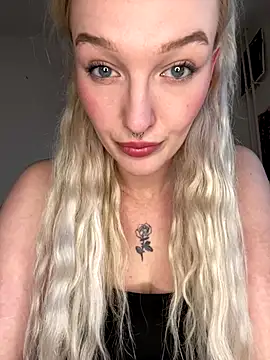 lovecassyrose online show from December 2025 01:13:02 PM