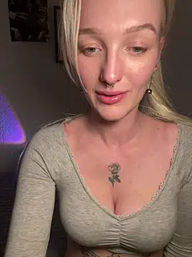 lovecassyrose online show from February 2026 07:44:01 PM