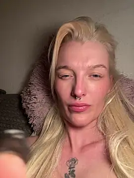 lovecassyrose online show from February 2026 09:34:02 PM