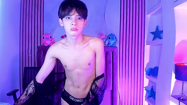 Snapshot of MathiasGreen_ chatting on December 2025 03:05:02 AM MathiasGreen online show from December 2025 03:05:02 AM