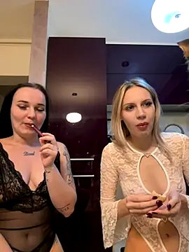 Snapshot of Baby_Eva23 chatting on October 2025 06:43:02 PM Baby Eva23 online show from October 2025 06:43:02 PM