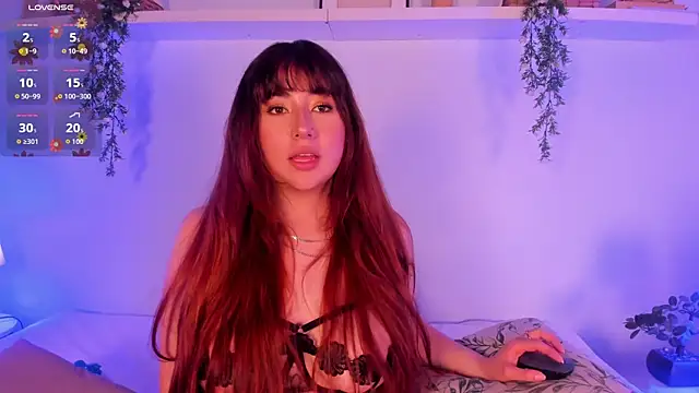 Nicolle Evanss  online show from October 2025 04:25:02 AM