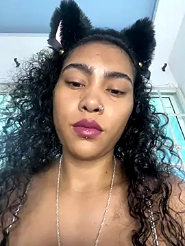 Snapshot of SophieD chatting on October 2025 02:29:02 PM SophieD online show from October 2025 02:29:02 PM