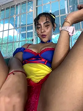 Snapshot of SophieD chatting on September 2025 11:28:02 AM SophieD online show from September 2025 11:28:02 AM
