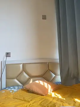 Mier-cn online show from October 2025 02:32:01 AM