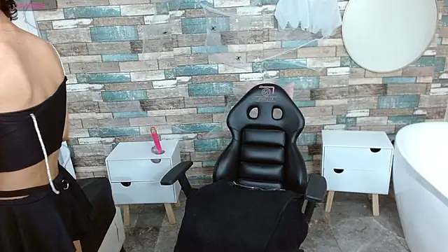 Snapshot of Chipi_tay chatting on November 2025 03:34:02 AM Chipi tay online show from November 2025 03:34:02 AM