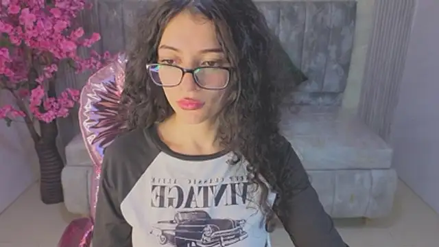 valkiria ardent s online show from February 2026 01:02:02 AM