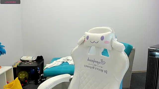 juliamurr 18 online show from November 2025 02:05:02 AM