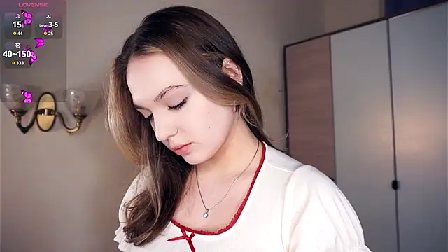 NguyetHankey online show from November 2025 03:05:02 PM