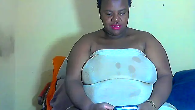 Snapshot of AnnabigpussyXO chatting on January 2026 05:27:02 PM AnnabigpussyXO online show from January 2026 05:27:02 PM