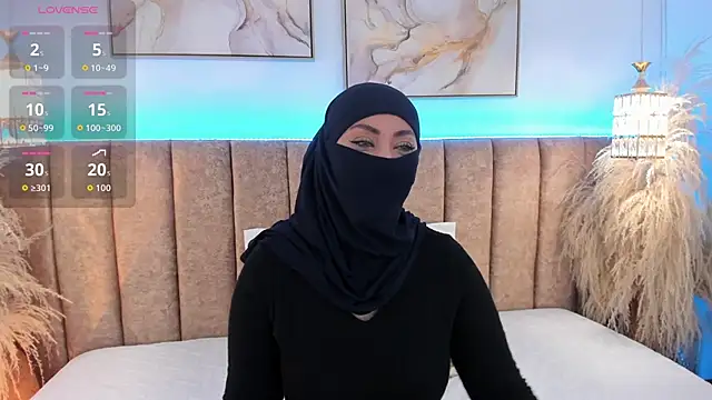 azza   online show from December 2025 12:26:01 PM