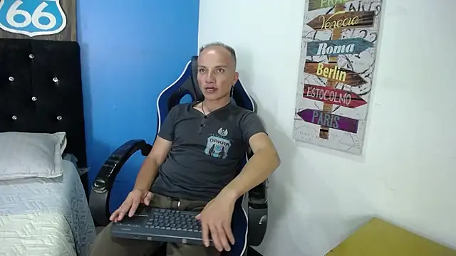 DaddyPoweer online show from October 2025 10:52:02 PM