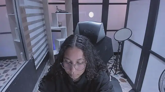 Noahsmitth  online show from October 2025 02:24:01 AM